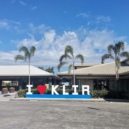 Klir Waterpark Resort And Hotels Guiguinto Exterior photo