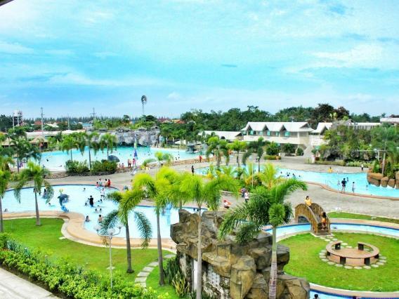 Klir Waterpark Resort And Hotels Guiguinto Exterior photo